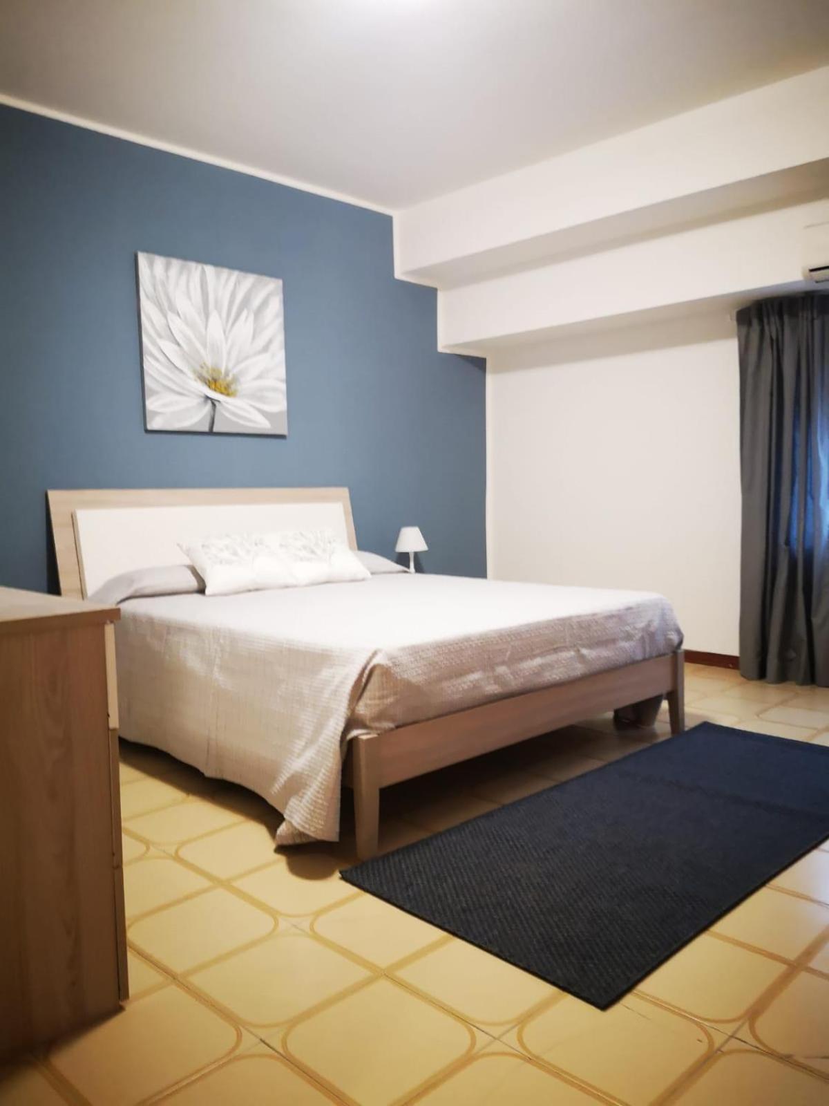 Nino'S Apartments Giardini Naxos Eksteriør billede