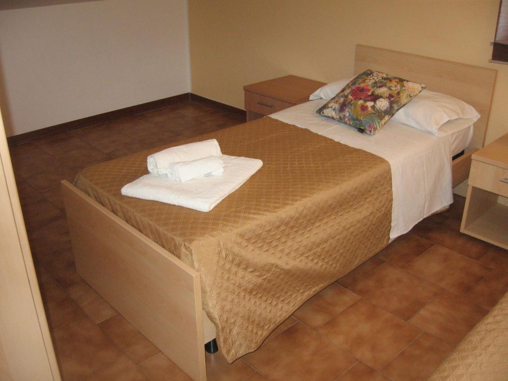 Nino'S Apartments Giardini Naxos Eksteriør billede