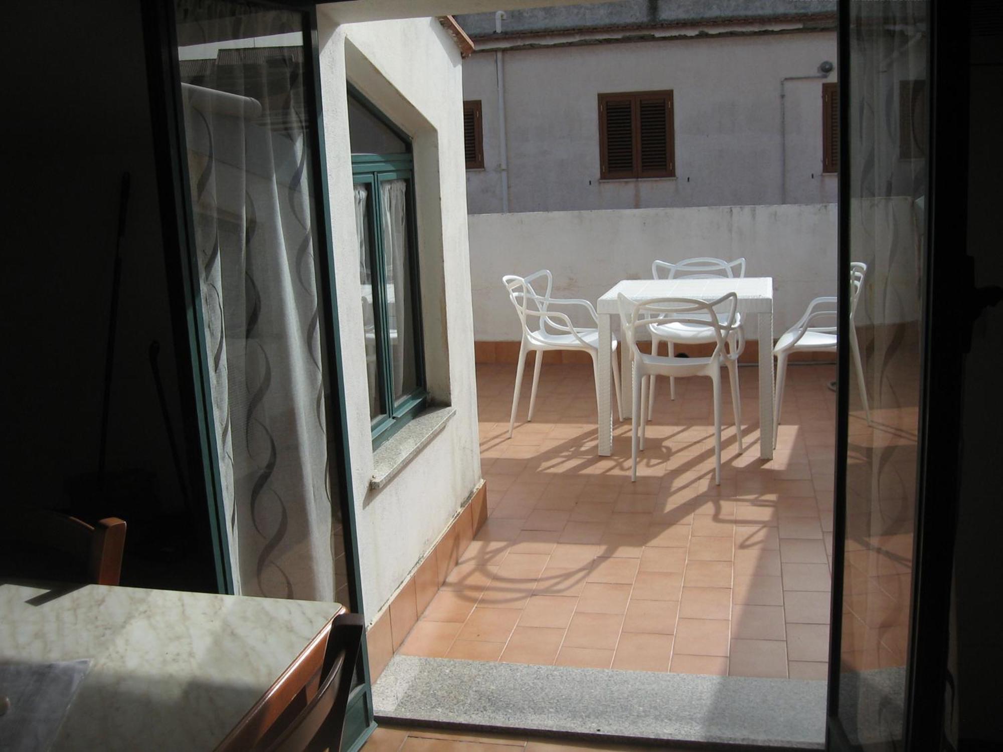Nino'S Apartments Giardini Naxos Eksteriør billede