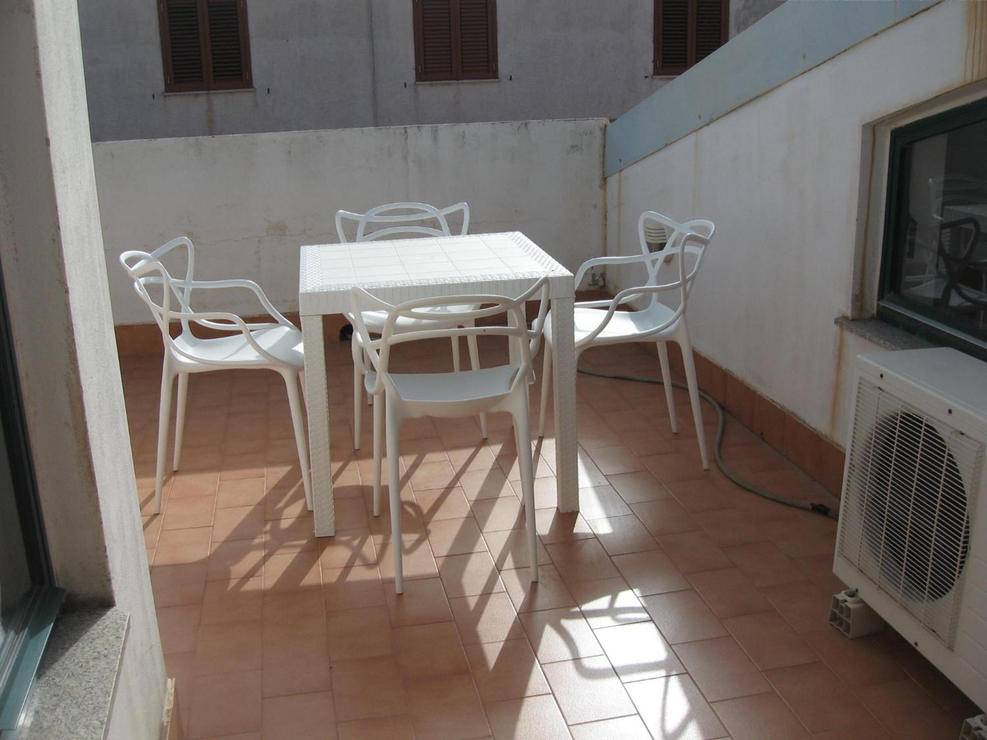 Nino'S Apartments Giardini Naxos Eksteriør billede